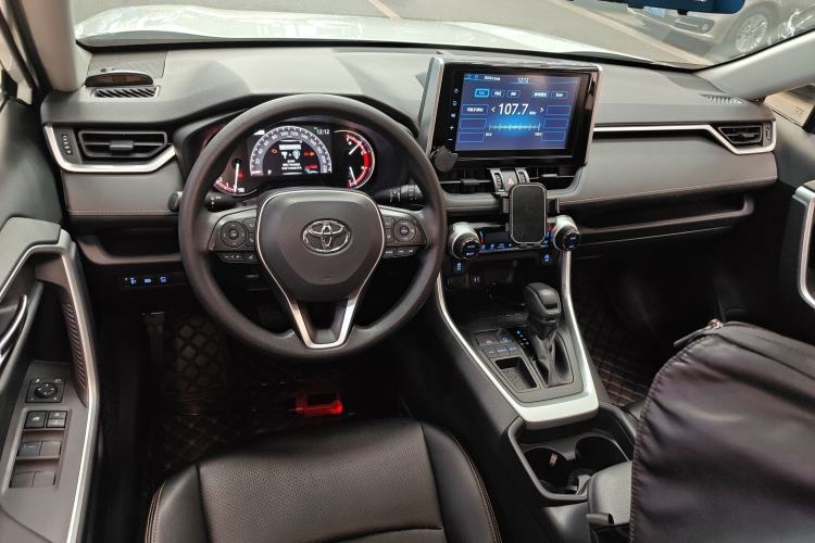 Used Toyota RAV4 2020 2.0L CVT Two-Wheel Drive Fashion Edition Steering Wheel