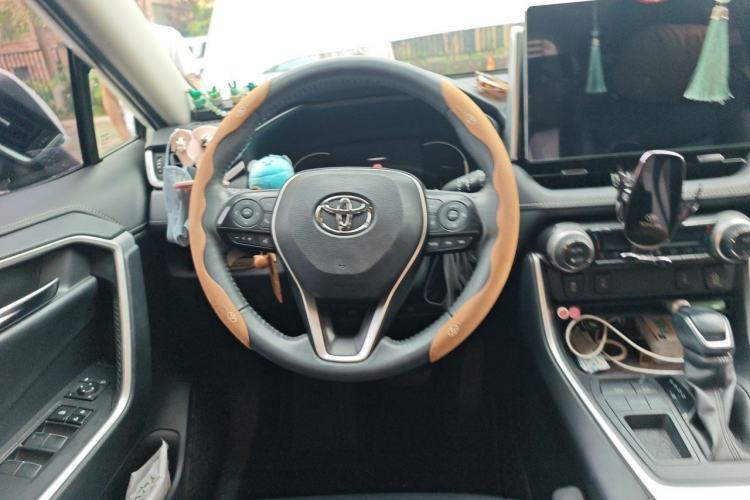 Used Toyota RAV4 2020 2.0L CVT Two-Wheel Drive Prestige Edition Steering Wheel