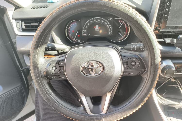 Used Toyota RAV4 2020 2.0L CVT 4x4 Trend Edition Steering Wheel