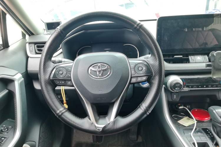 Used Toyota RAV4 2020 Dual-Engine 2.5L E-CVT Two-Wheel Drive Elite Edition Steering Wheel
