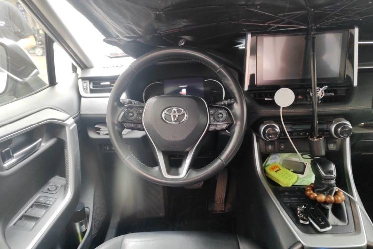 Used Toyota RAV4 2020 2.0L CVT Two-Wheel Drive Prestige Edition Steering Wheel