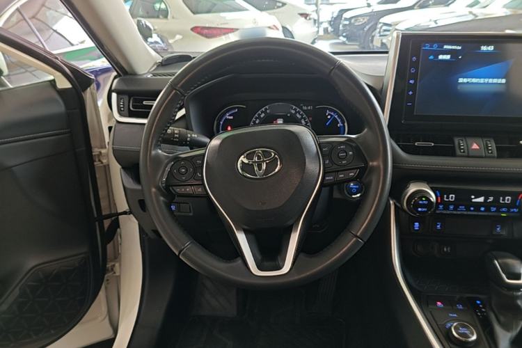 Used Toyota RAV4 2020 Dual-Engine 2.5L E-CVT 4x4 Elite PLUS Edition Steering Wheel
