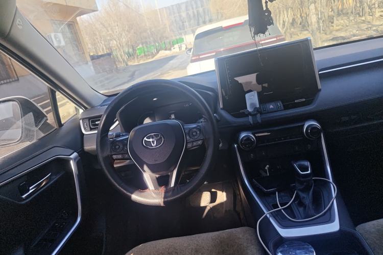 Used Toyota RAV4 2020 2.0L CVT Two-Wheel Drive Prestige Edition Steering Wheel