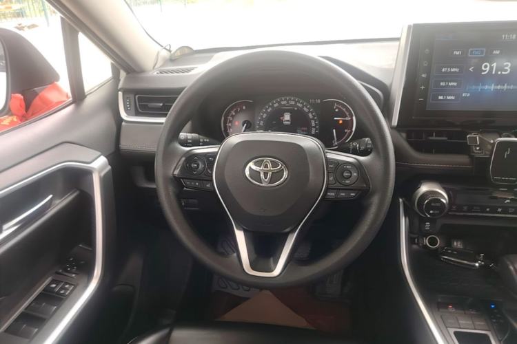 Used Toyota RAV4 2020 2.0L CVT Two-Wheel Drive Fashion Edition Steering Wheel