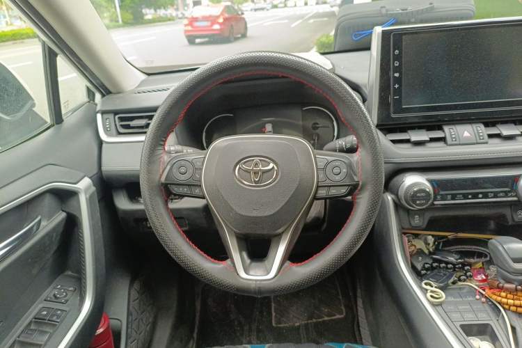 Used Toyota RAV4 2020 2.0L CVT 4x4 Trend Edition Steering Wheel