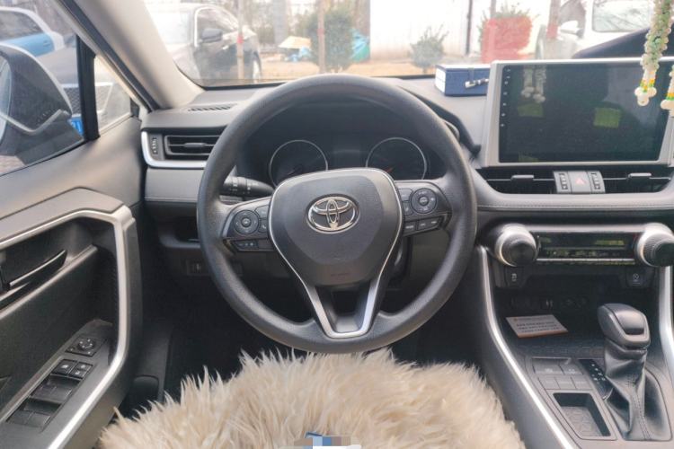Used Toyota RAV4 2020 2.0L CVT Two-Wheel Drive Urban Edition Steering Wheel