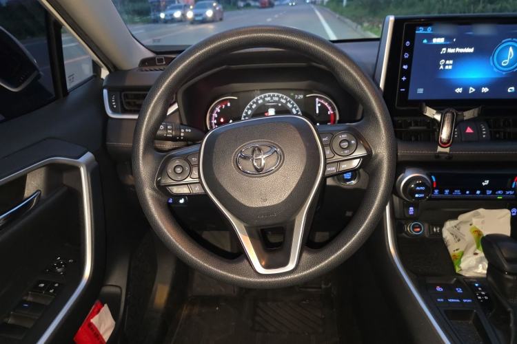Used Toyota RAV4 2020 2.0L CVT Two-Wheel Drive Fashion Edition Steering Wheel