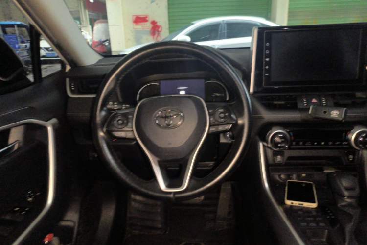 Used Toyota RAV4 2020 2.0L CVT 4x4 Trend Edition Steering Wheel