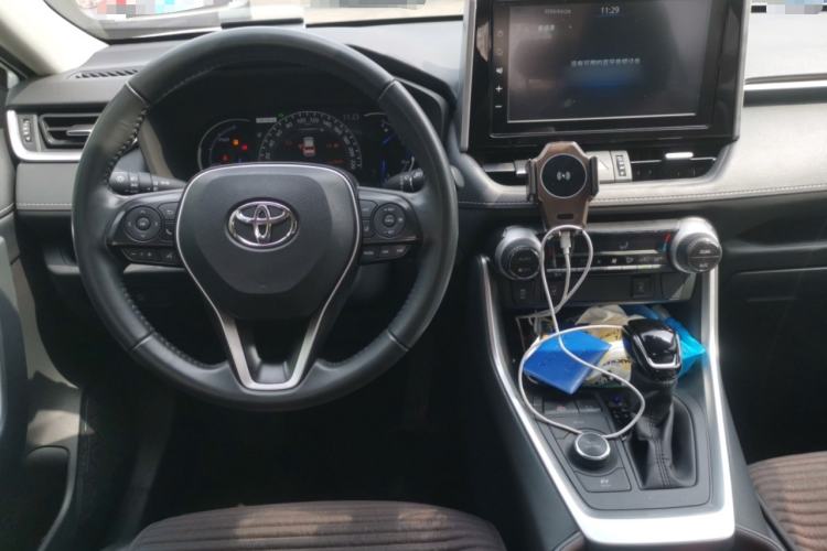 Used Toyota RAV4 2020 Dual-Engine 2.5L E-CVT 4x4 Elite PLUS Edition Steering Wheel