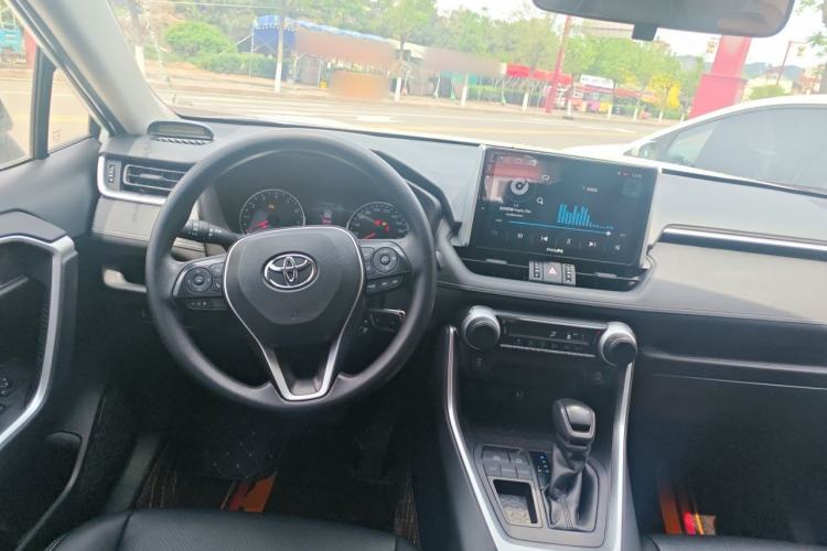 Used Toyota RAV4 2020 2.0L CVT Two-Wheel Drive Urban Edition Steering Wheel