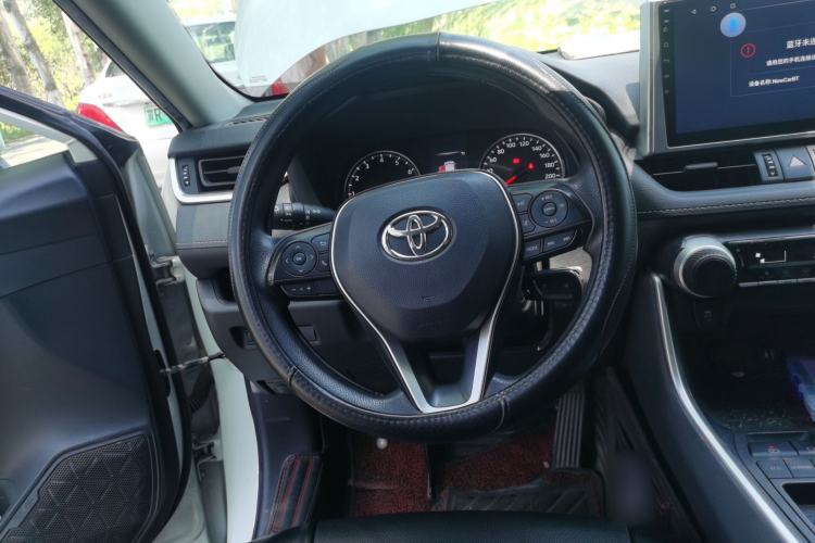 Used Toyota RAV4 2020 2.0L CVT Two-Wheel Drive Urban Edition Steering Wheel