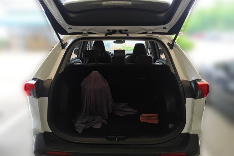 Used Toyota RAV4 2020 2.0L CVT Two-Wheel Drive Fashion Edition Trunk