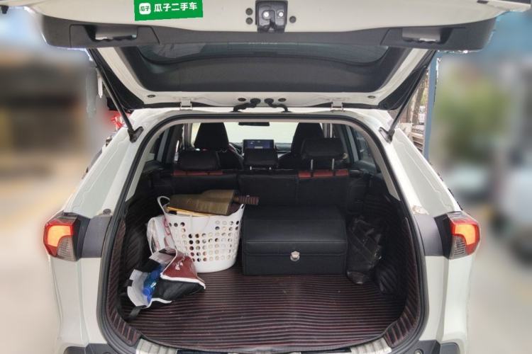 Used Toyota RAV4 2020 2.0L CVT Two-Wheel Drive Fashion Edition Trunk