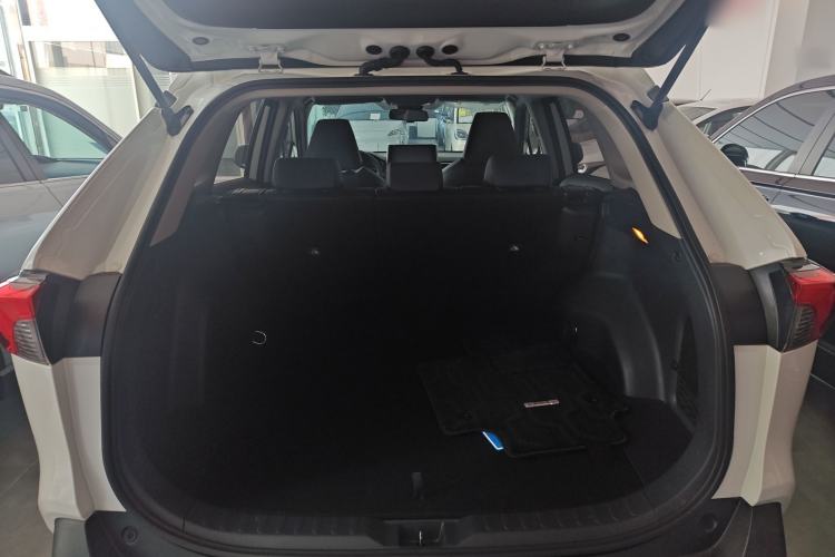 Used Toyota RAV4 2020 2.0L CVT Four-Wheel Drive Prestige Edition Trunk