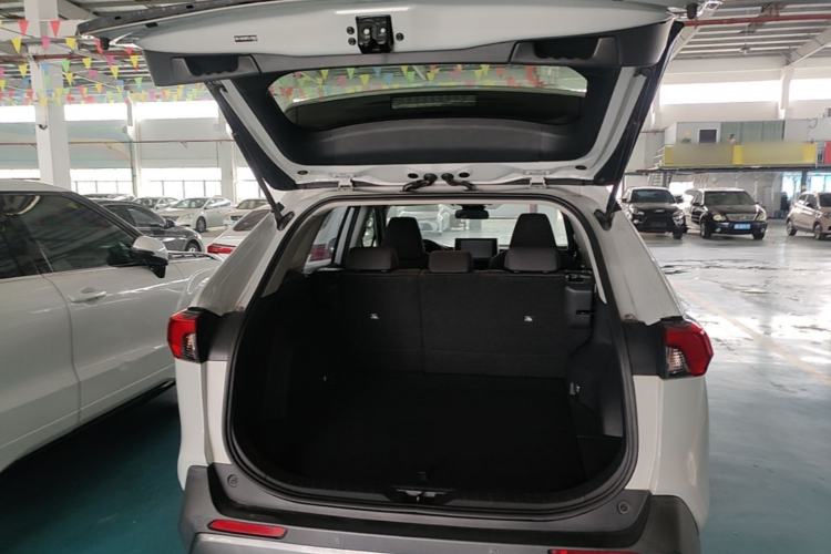 Used Toyota RAV4 2020 2.0L CVT Two-Wheel Drive Fashion Edition Trunk