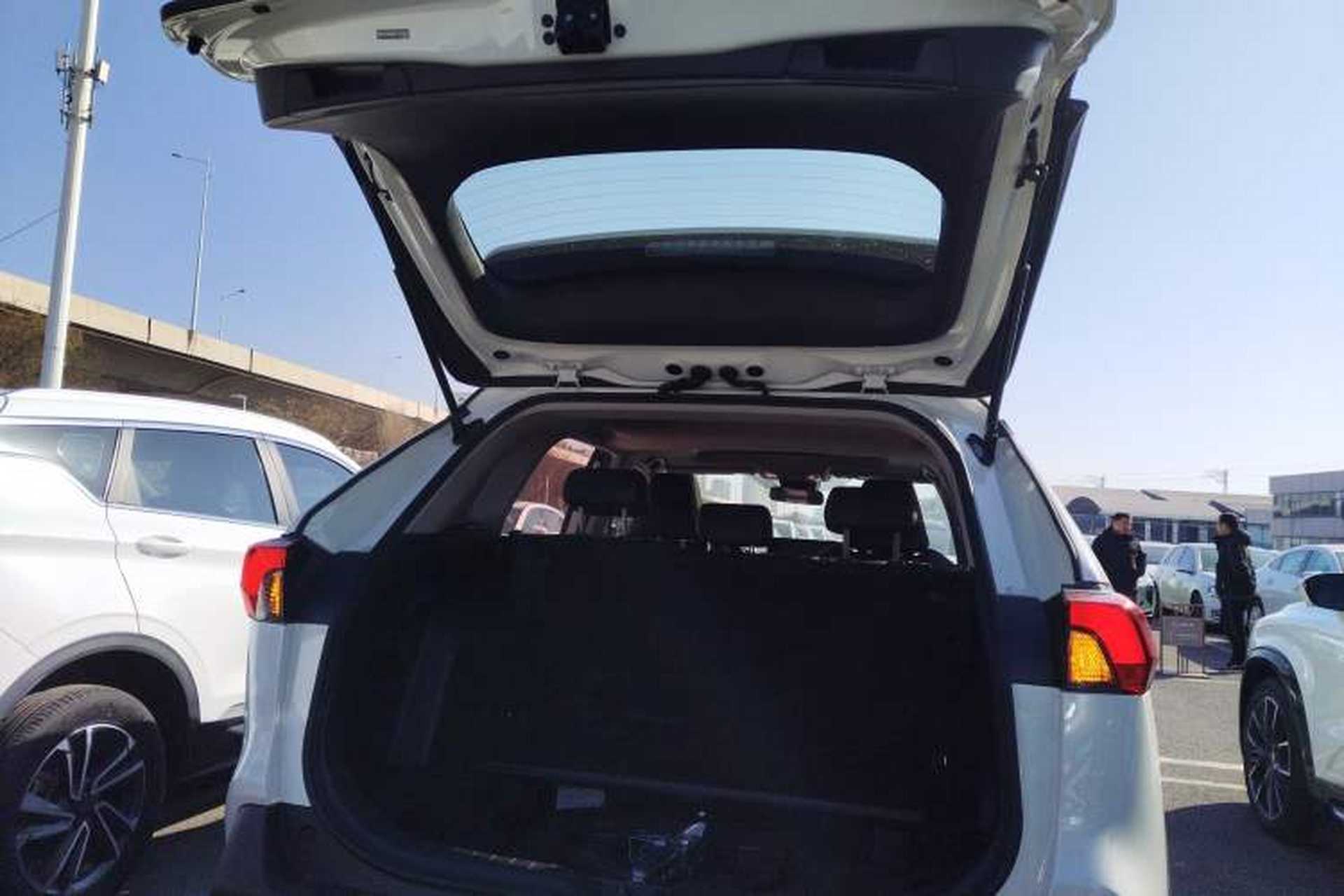 Used Toyota RAV4 2020 2.0L CVT Two-Wheel Drive Fashion Edition Trunk