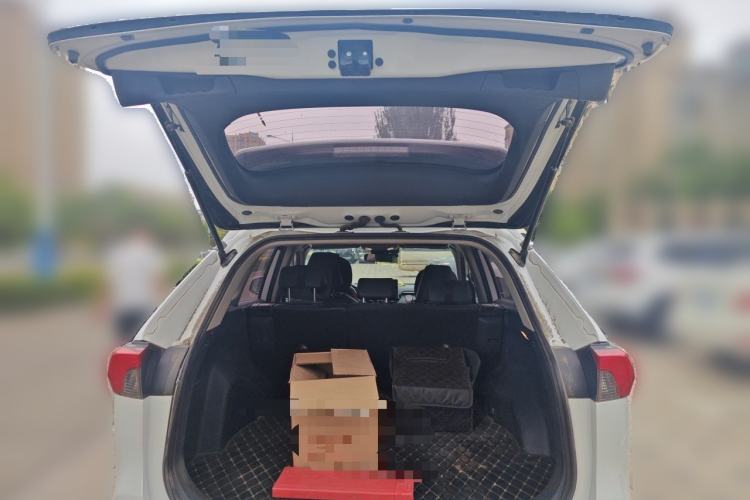 Used Toyota RAV4 2020 Dual-Engine 2.5L E-CVT 4x4 Elite PLUS Edition Trunk