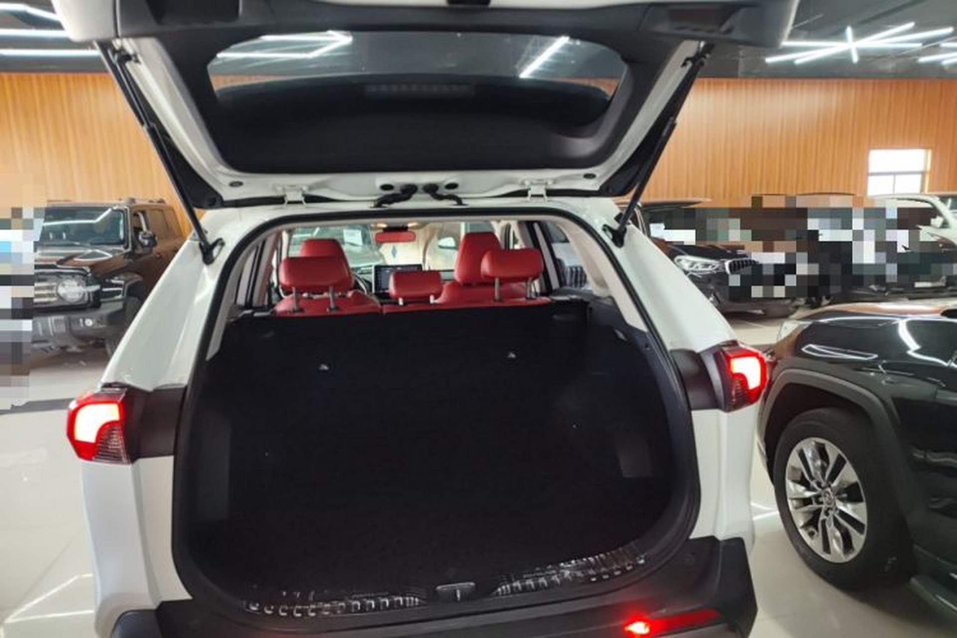 Used Toyota RAV4 2020 2.0L CVT Two-Wheel Drive Fashion Edition Trunk