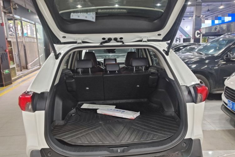Used Toyota RAV4 2020 Dual-Engine 2.5L E-CVT 4x4 Elite PLUS Edition Trunk