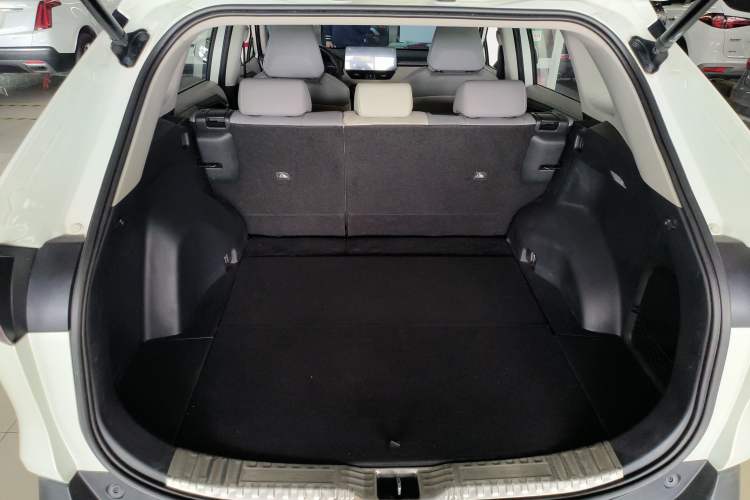 Used Toyota RAV4 2020 Dual-Engine 2.5L E-CVT 4x4 Elite PLUS Edition Trunk