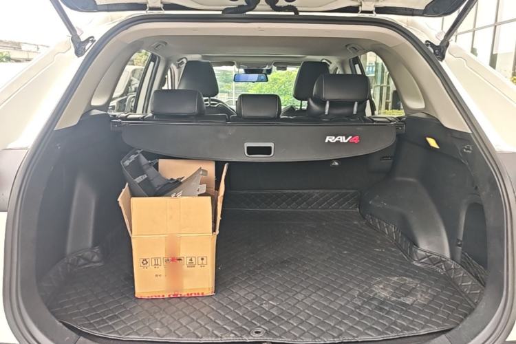 Used Toyota RAV4 2020 Dual-Engine 2.5L E-CVT Two-Wheel Drive Elite Edition Trunk