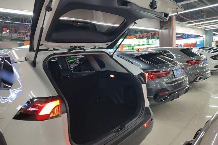 Used Toyota RAV4 2020 2.0L CVT Two-Wheel Drive Urban Edition Trunk