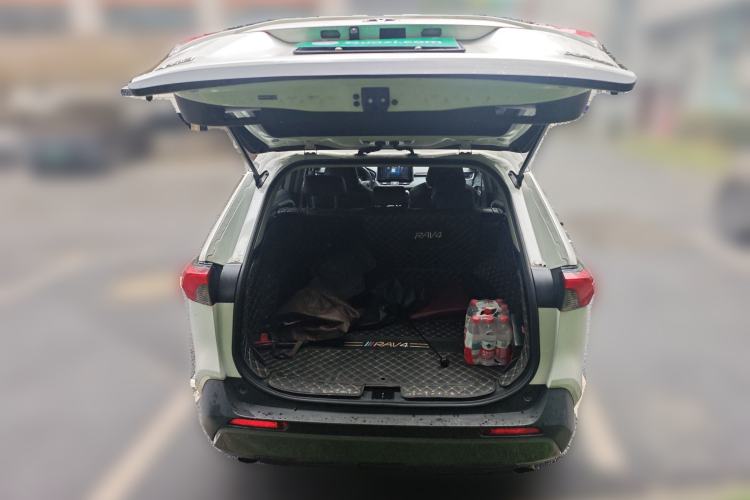 Used Toyota RAV4 2020 2.0L CVT Two-Wheel Drive Fashion PLUS Edition Trunk