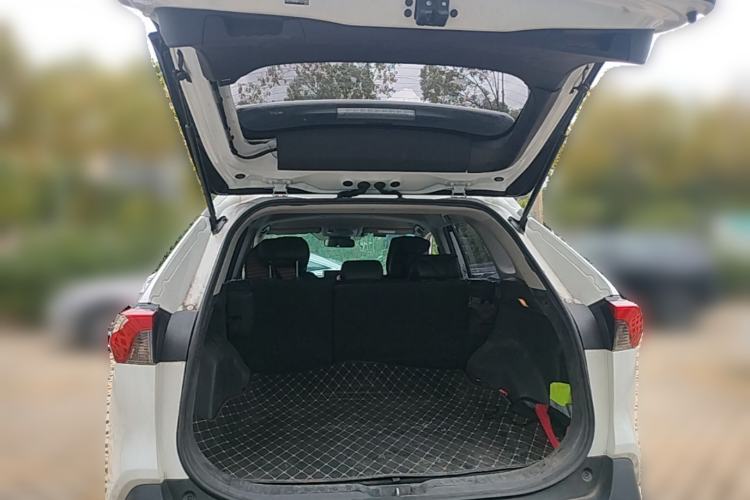 Used Toyota RAV4 2020 2.0L CVT Two-Wheel Drive Urban Edition Trunk