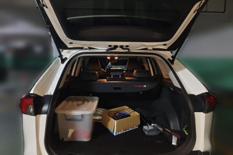Used Toyota RAV4 2020 2.0L CVT Two-Wheel Drive Fashion PLUS Edition Trunk