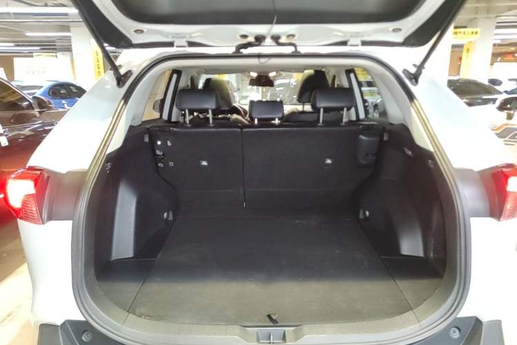 Used Toyota RAV4 2020 2.0L CVT Two-Wheel Drive Fashion PLUS Edition Trunk