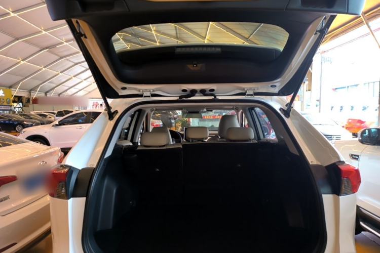 Used Toyota RAV4 2020 2.0L CVT Two-Wheel Drive Fashion Edition Trunk