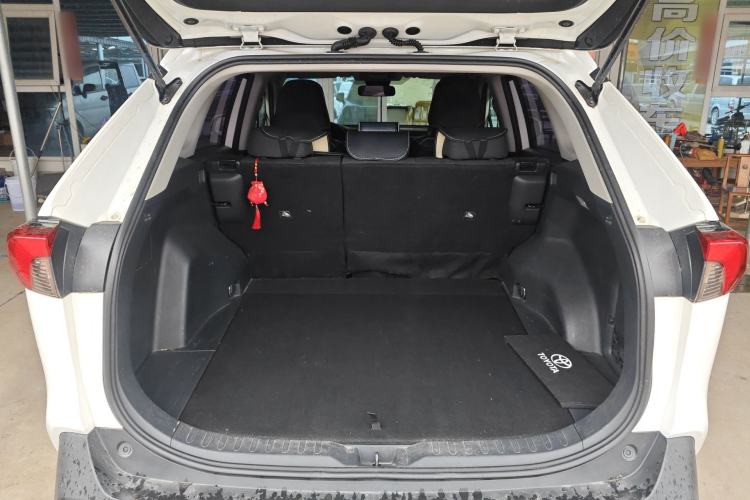 Used Toyota RAV4 2020 2.0L CVT Two-Wheel Drive Urban Edition Trunk