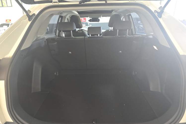 Used Toyota RAV4 2020 2.0L CVT Two-Wheel Drive Prestige Edition Trunk