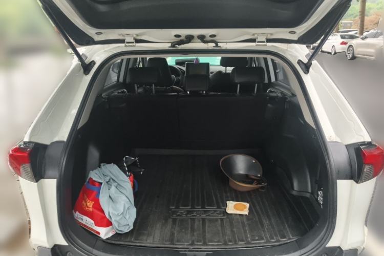 Used Toyota RAV4 2020 2.0L CVT 4x4 Trend Edition Trunk