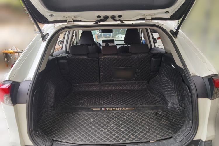 Used Toyota RAV4 2020 2.0L CVT Two-Wheel Drive Urban Edition Trunk