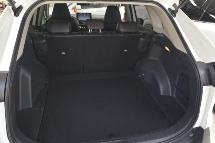 Used Toyota RAV4 2020 2.0L CVT Two-Wheel Drive Fashion PLUS Edition Trunk