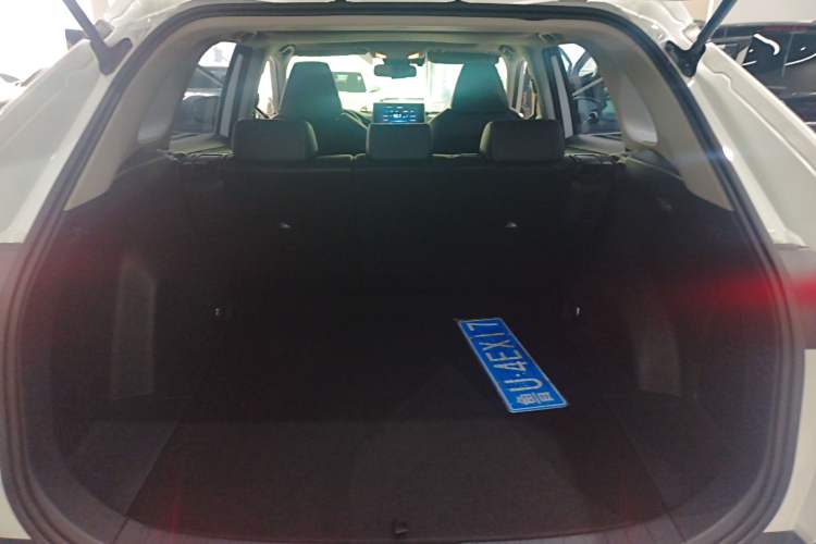 Used Toyota RAV4 2020 Dual-Engine 2.5L E-CVT 4x4 Elite PLUS Edition Trunk