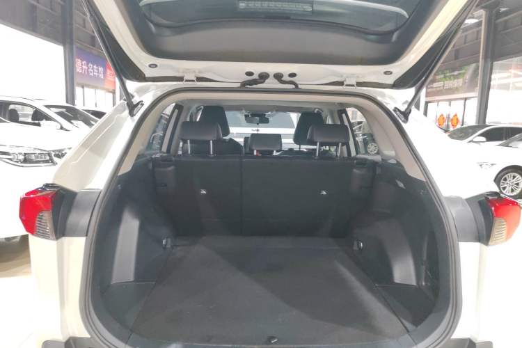 Used Toyota RAV4 2020 2.0L CVT Two-Wheel Drive Fashion PLUS Edition Trunk