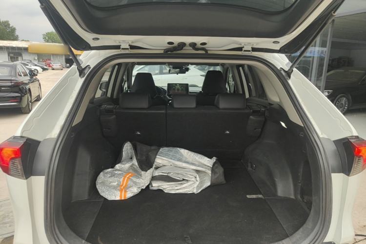 Used Toyota RAV4 2020 2.0L CVT Four-Wheel Drive Prestige Edition Trunk