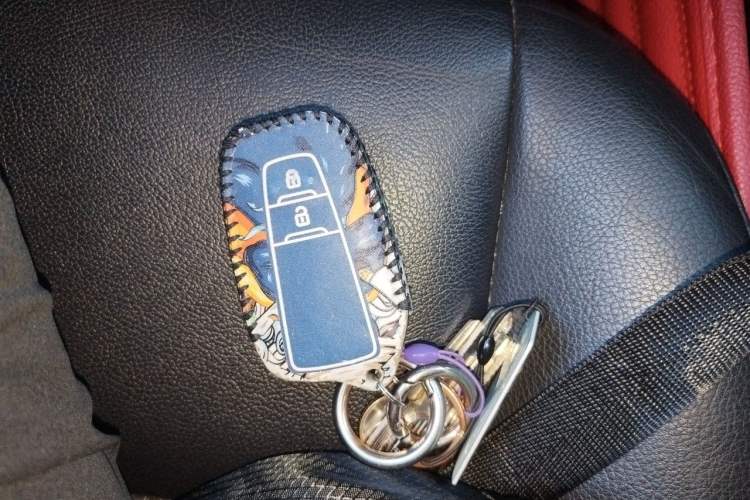 Used Toyota RAV4 2020 2.0L CVT 4x4 Style PLUS Edition Vehicle Key