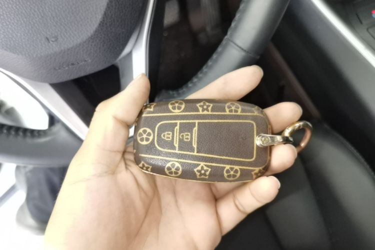 Used Toyota RAV4 2020 2.0L CVT Two-Wheel Drive Prestige Edition Vehicle Key