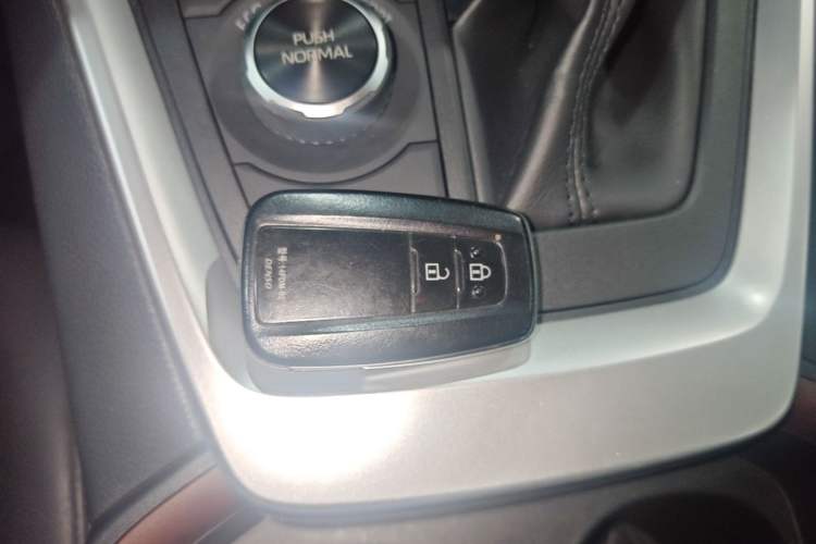 Used Toyota RAV4 2020 Dual-Engine 2.5L E-CVT 4x4 Elite PLUS Edition Vehicle Key