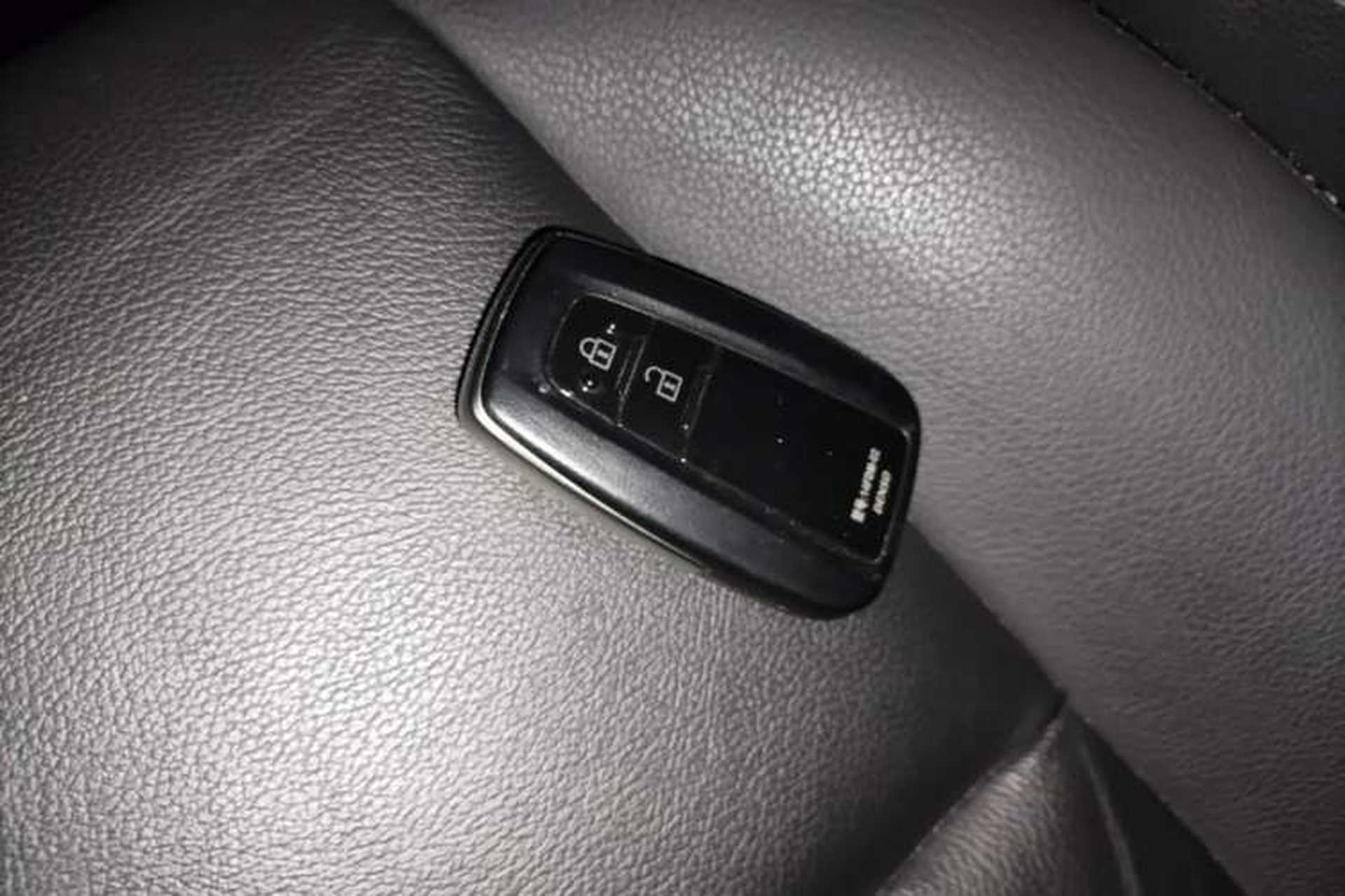 Used Toyota RAV4 2020 2.0L CVT Two-Wheel Drive Prestige Edition Vehicle Key