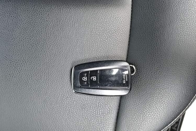 Used Toyota RAV4 2020 2.0L CVT 4x4 Trend Edition Vehicle Key
