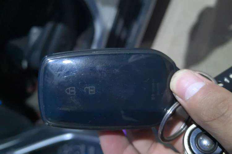 Used Toyota RAV4 2020 2.0L CVT Two-Wheel Drive Fashion PLUS Edition Vehicle Key