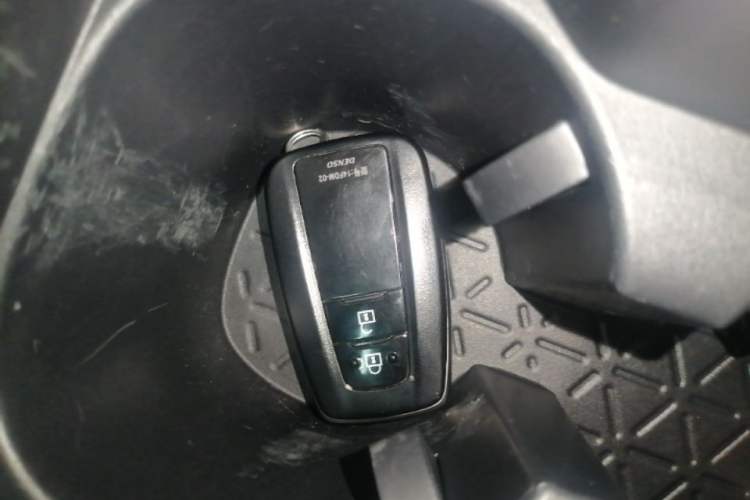 Used Toyota RAV4 2020 2.0L CVT Two-Wheel Drive Prestige Edition Vehicle Key
