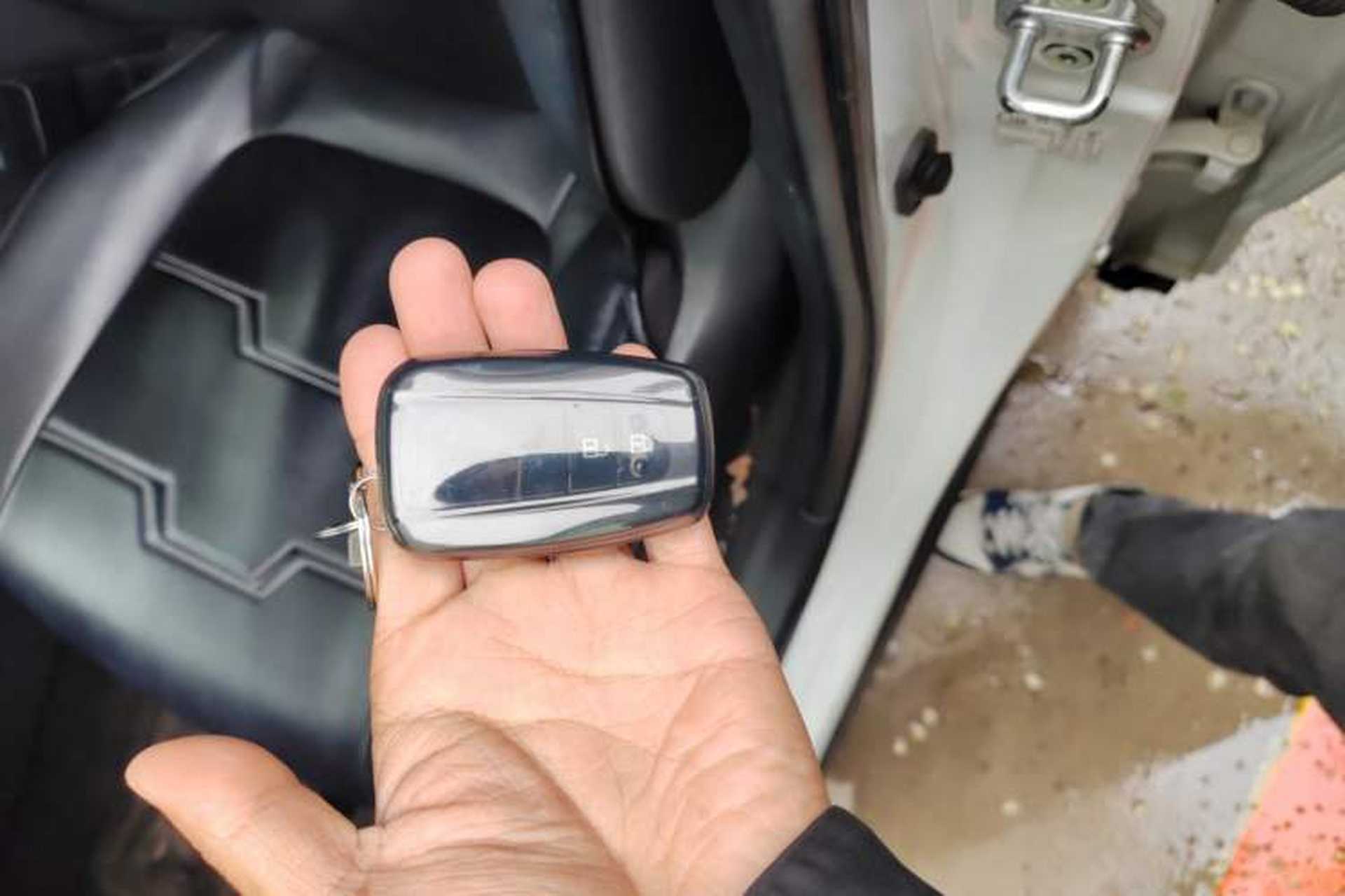 Used Toyota RAV4 2020 2.0L CVT Two-Wheel Drive Fashion Edition Vehicle Key