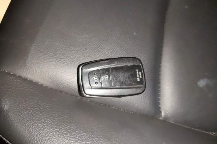 Used Toyota RAV4 2020 2.0L CVT Two-Wheel Drive Fashion PLUS Edition Vehicle Key