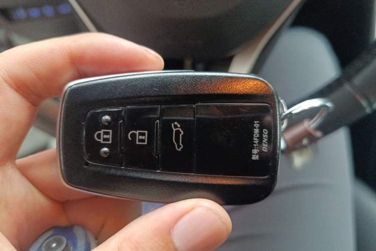 Used Toyota RAV4 2020 Dual-Motor 2.5L E-CVT Four-Wheel Drive Flagship Edition Vehicle Key
