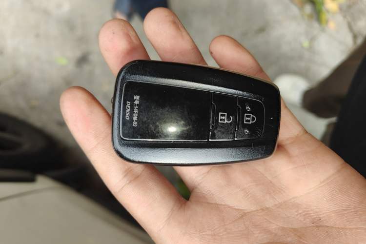 Used Toyota RAV4 2020 2.0L CVT Two-Wheel Drive Fashion PLUS Edition Vehicle Key